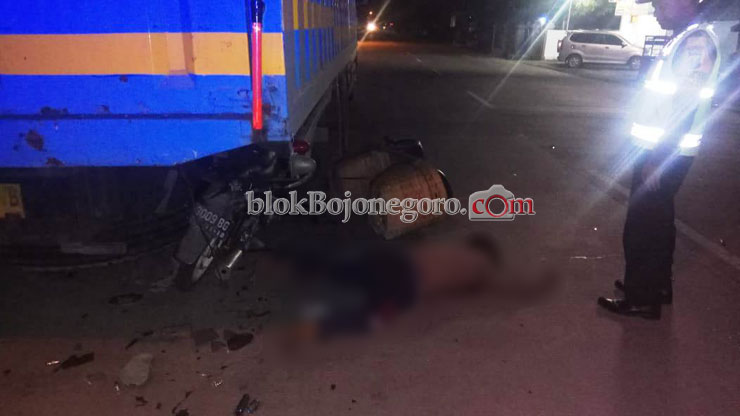Tabrak Truk, Pengendara Motor Meniggal Dunia