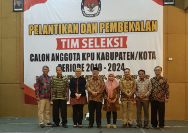 Timsel Dilantik, Solihin Jamik Jabat Ketua