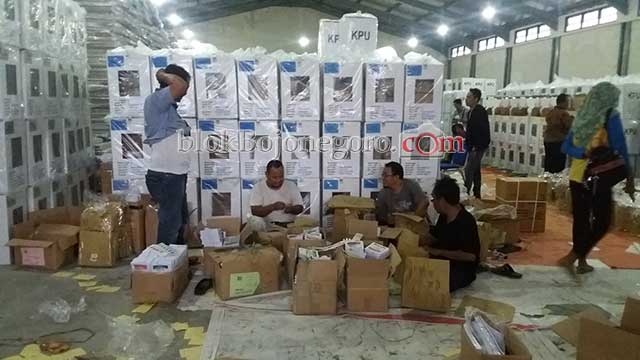 KPU Siapkan Packing Surat Suara, Kotak Suara dan Pemetaan Wilayah