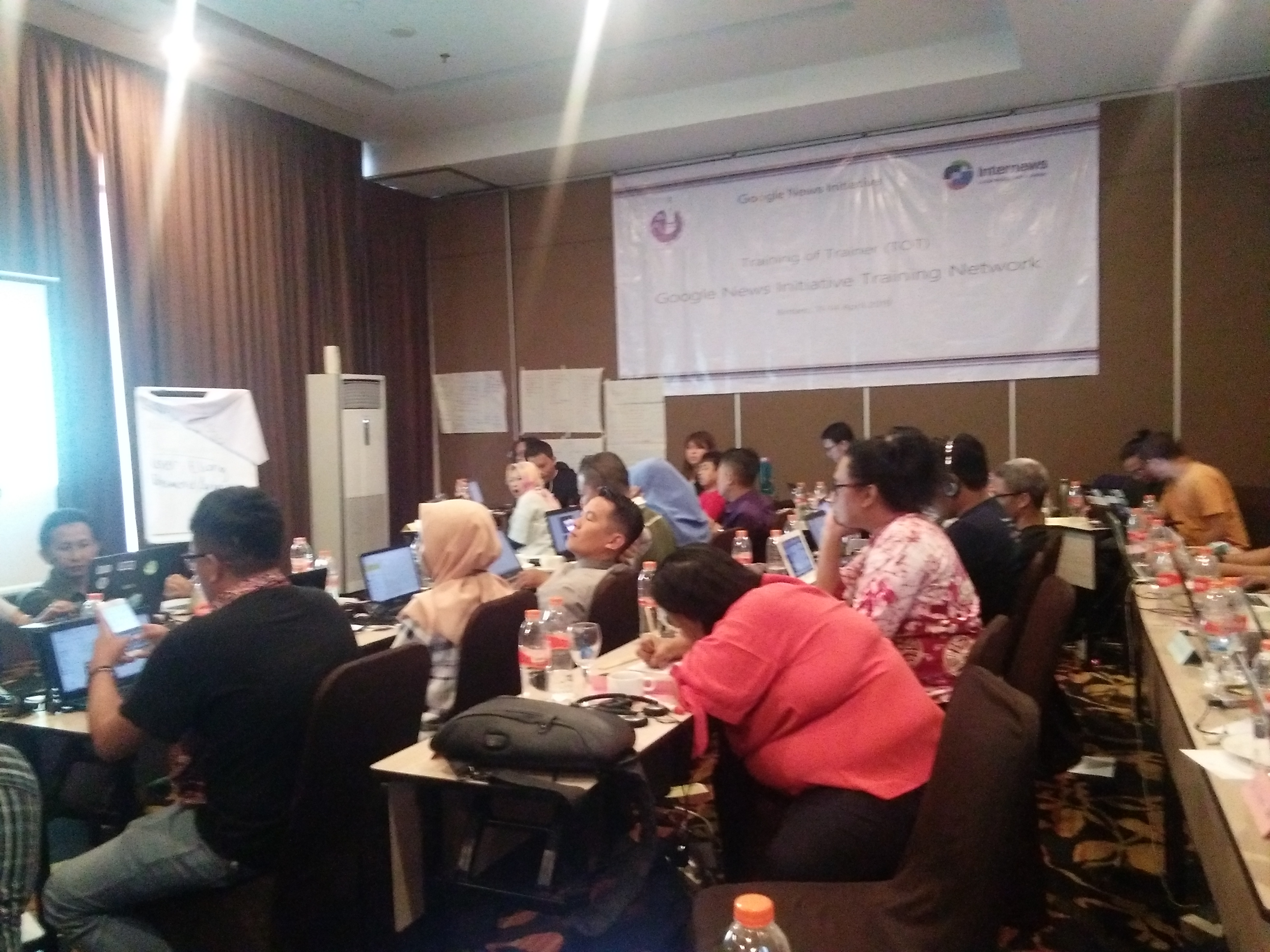 Lawan Hoaks, AJI Targetkan Latih 3000 Fact-Checker