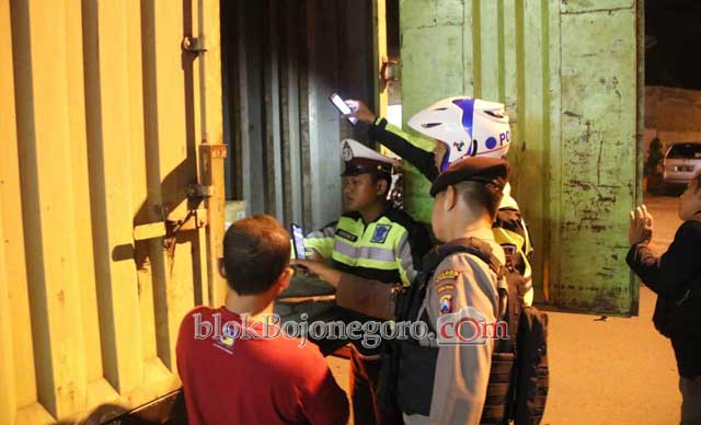 Jaga Kondusifitas, Polres dan Bawaslu Laksanakan Razia