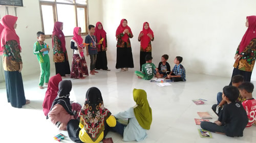 Mahasiswa PGMI Attanwir Implementasikan Joyful Class di MI Bumiayu