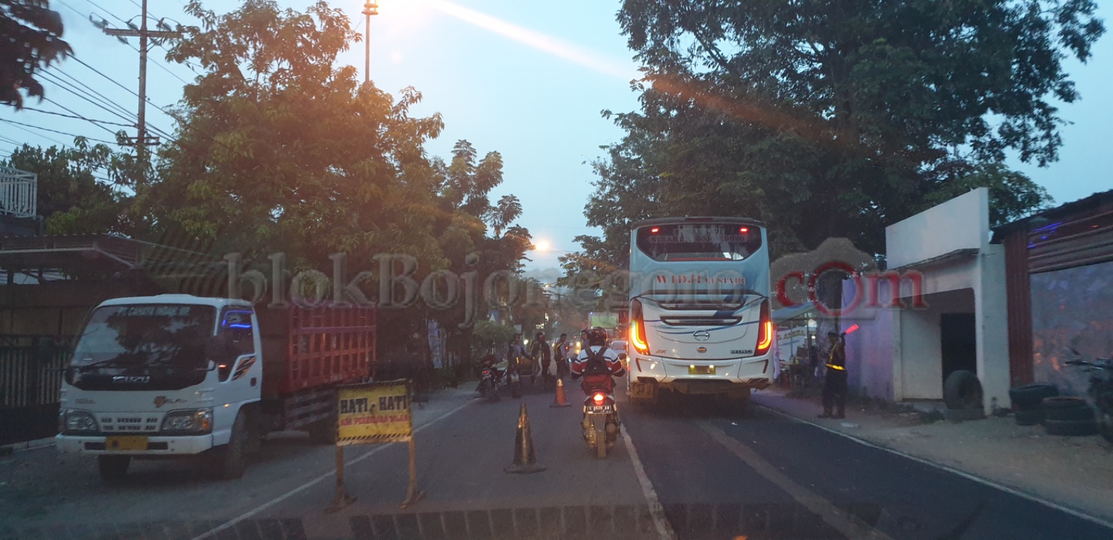 Macet di Balen, Gara-Gara Benahi Jalan