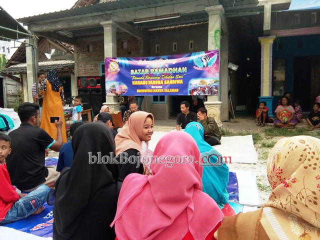 Momentum Ramadan, Kartar Ngablak Gelar Bazar dan Hiburan