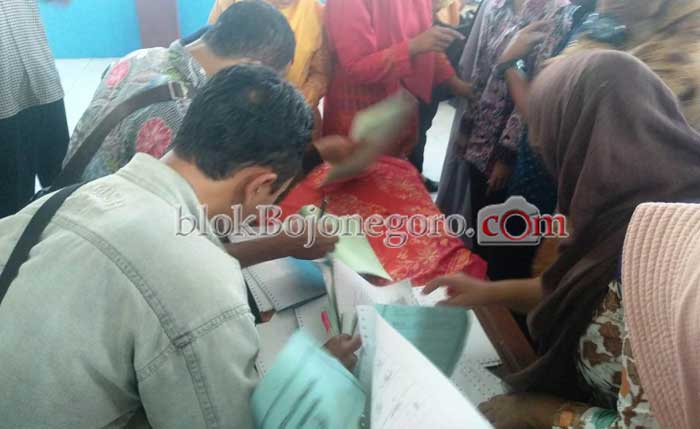 Hore...! GTT/PTT SMA/SMK Terima Gaji Ke-14 atau THR