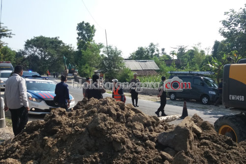 H-10 Pengerjaan dan Material Proyek Jalan Nasional Sudah Bersih