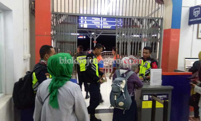 Antisipasi Aksi 22 Mei, Polres Bojonegoro Siaga di Stasiun
