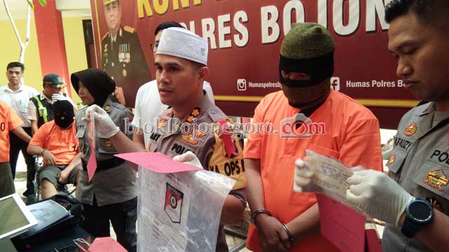 Tipu Calon Perangkat, Kades Sraturejo Diamankan Polisi