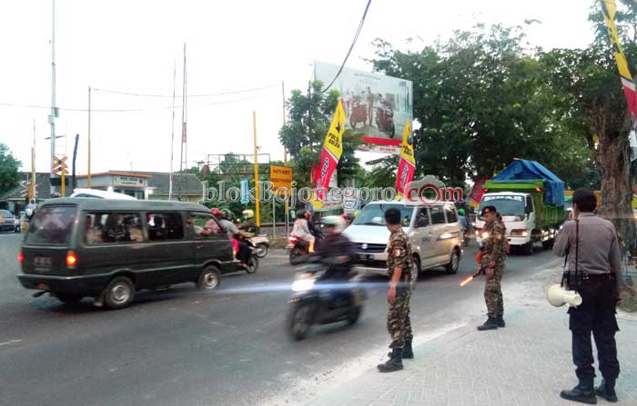 Satkoryon Banser Balen Bantu Amankan Arus Balik
