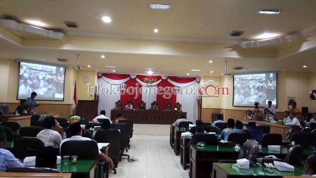 Rapat Paripuna Sempat Molor 15 Menit, ini Sebabnya...
