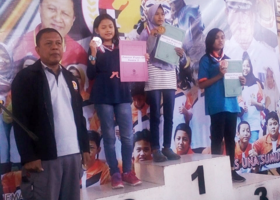 Emas Catur dari Refita