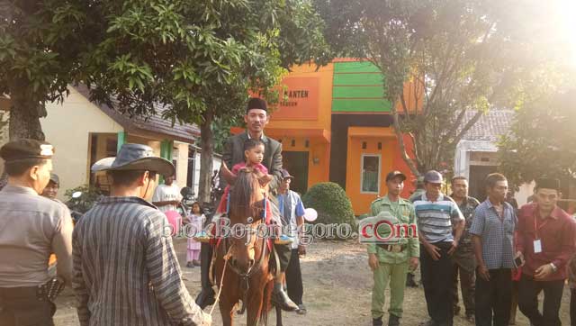 Menang, Calon Kepala Desa Kanten Nunggang Kuda