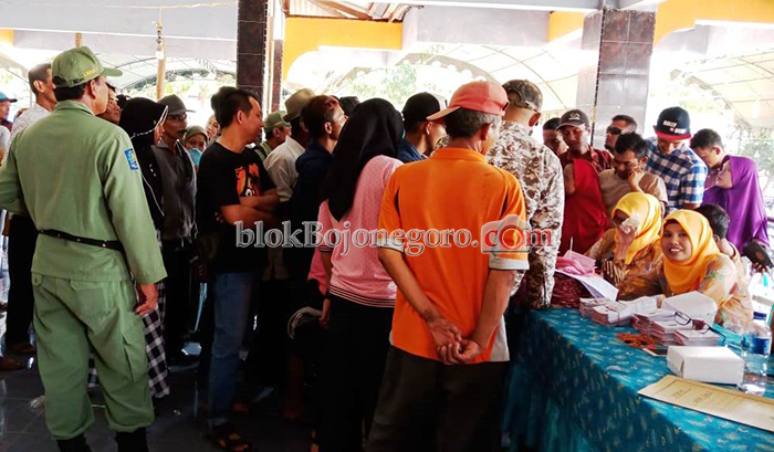 Warga Ngelumber Atusias Tentukan Kades
