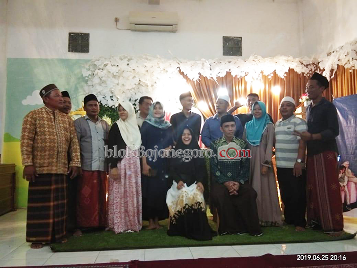 Pasangan 'Pengantin' Totok dan Titik di Cengungklung, ini Hasilnya