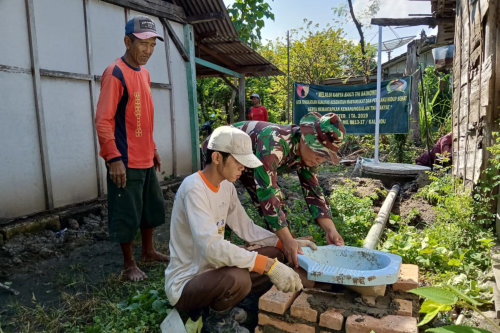 Peduli Kesehatan, Kodim Bojonegoro Galakkan Pembuatan Jamban