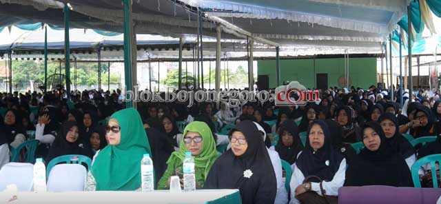 Ribuan Warga NU Hadiri Pelantikan PCNU