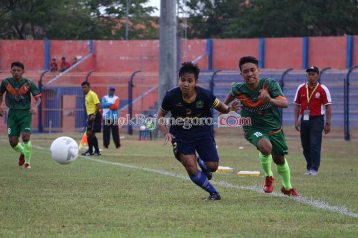 Babak Pertama Skor Sama Kuat 1-1