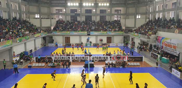 GOR Dabonsia Penuh Suporter Bola Voli
