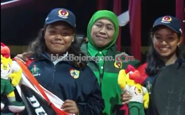 Petenis Jember Dapat Raket dari Gubernur Karena Namanya Mirip
