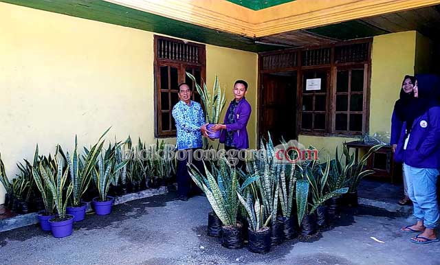 Ners 5 Kampus Ungu Edukasi Warga Kurangi Polutan