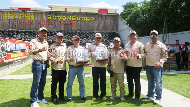 Lomba Menembak Polres Bojonegoro, ini Juaranya....