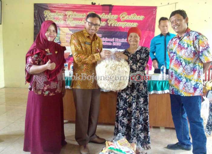 KRTP di Banjarsari Terima Bantuan Dinas PMD Jatim