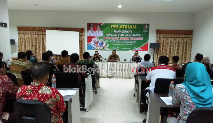 Puluhan Pelatih Cabor Belajar Manajemen