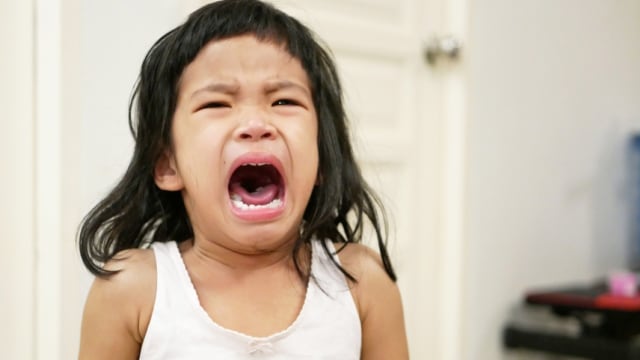 Tantrum dan Sensory Meltdown, Apa Bedanya? Orang Tua Perlu Tahu!