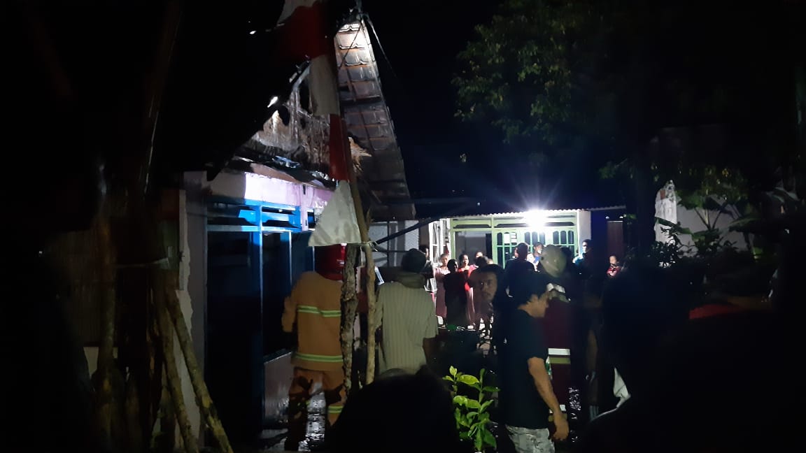 Niat Usir Nyamuk, Satu Rumah di Sumberrejo Terbakar