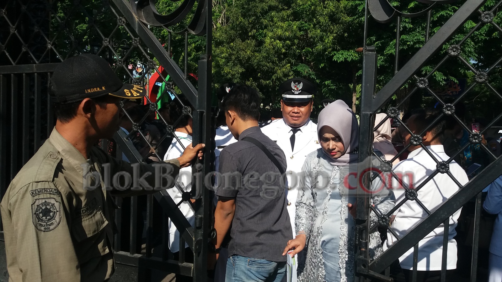 Pelantikan, Hanya Kades dan Tamu Undangan Boleh Masuk Pendapa