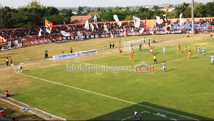 2-0, Persela Paksa Persibo Mengalah Tanpa Balas
