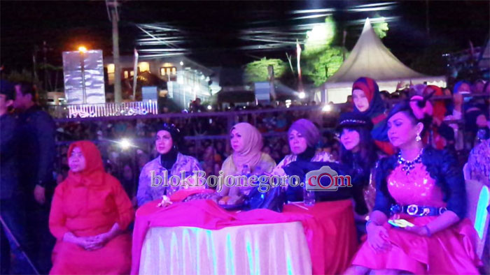 Nostalgia Tembang Kenangan di Kota Tua Padangan