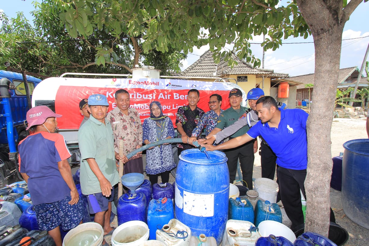 EMCL Salurkan Air Bersih ke Mojodelik