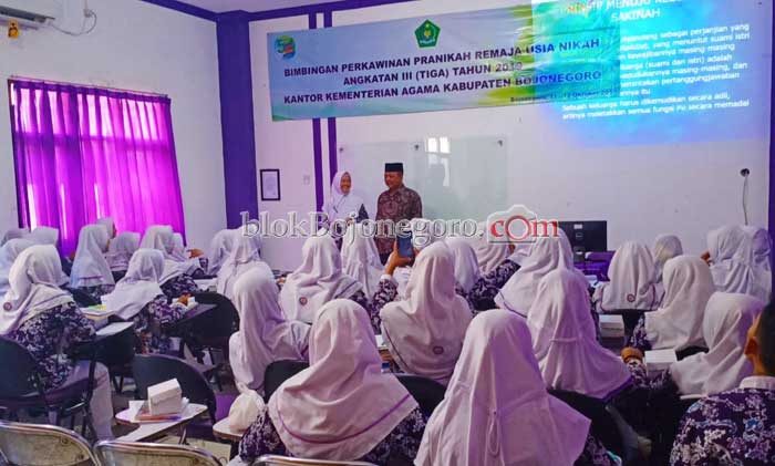 Kemenag Gelar Bimbingan Perkawinan di Kampus Ungu