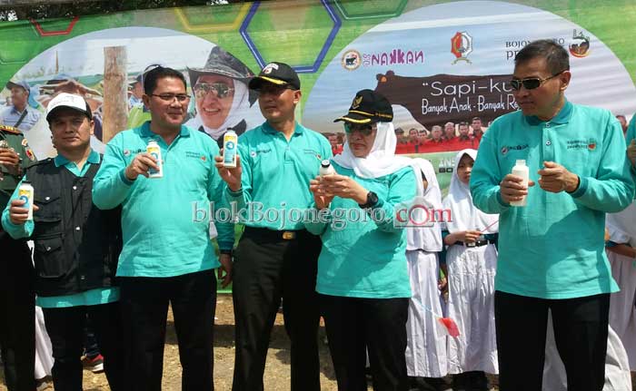 Bupati Ajak Tingkatkan Protein Hewani dengan Minum Susu