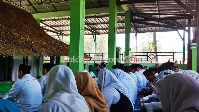 Bupati Ziarah ke Makam Mbah Buyut Dalem