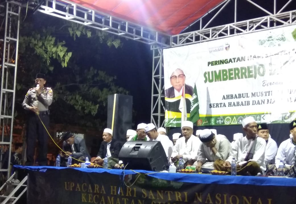 Hadiri Gebyar Salawat, Kapolsek Ajak Warga Tetap Jaga Persatuan