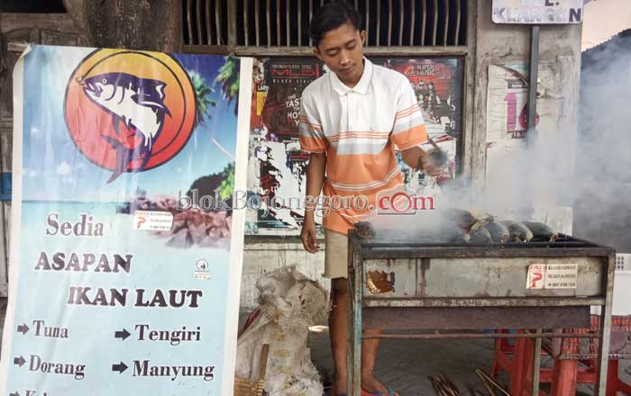 Mampir Yuk Ke Ikan Asap Bu Silvi