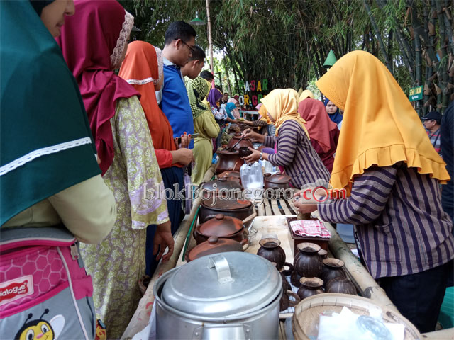 Unik, Transasksi di Pasar Sor Greng Gunakan Koin
