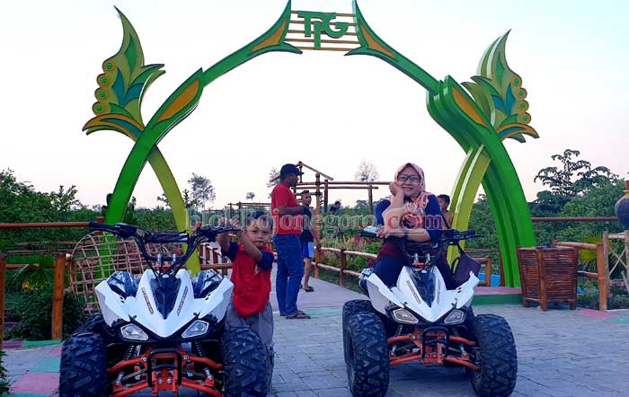Indah Wisata TPG Pilanggede Saat Sore Hari