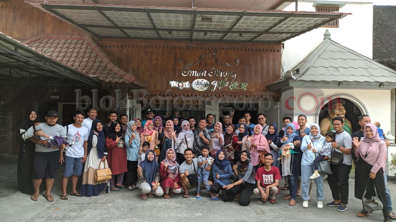 Asyik..! Family Gathering Kampus Ungu di Jogja