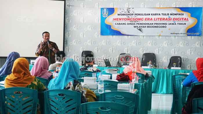 MGMP Bahasa Indonesia SMA Gelar Workshop Penulisan Karya Tulis Nonfiksi