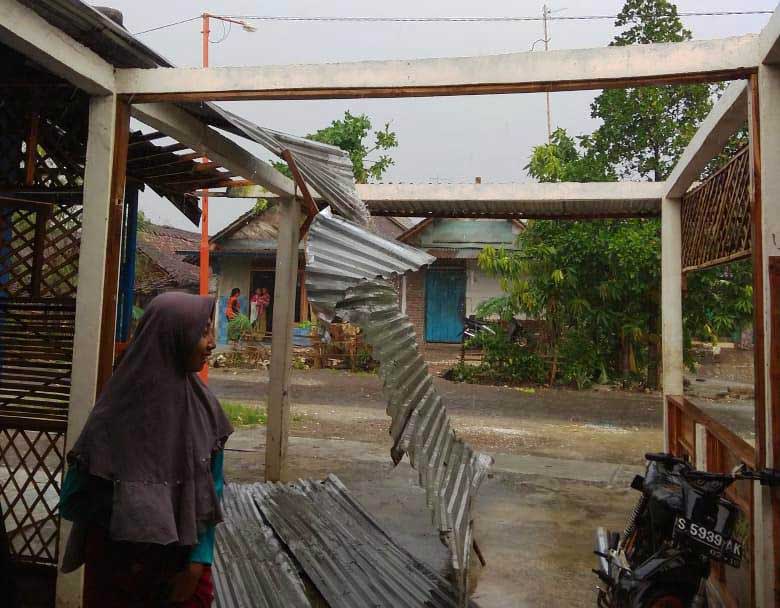Angin Puting Beliung Terjang 10 Desa di Bojonegoro