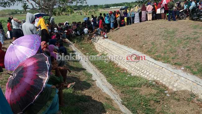Kabar Ada Rekontruksi Dugaan Pembunuhan, Warga Datangi TKP