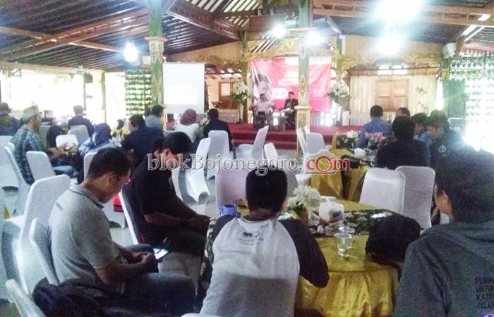 Cangkruk Mathuk Media Bersama Puthut EA