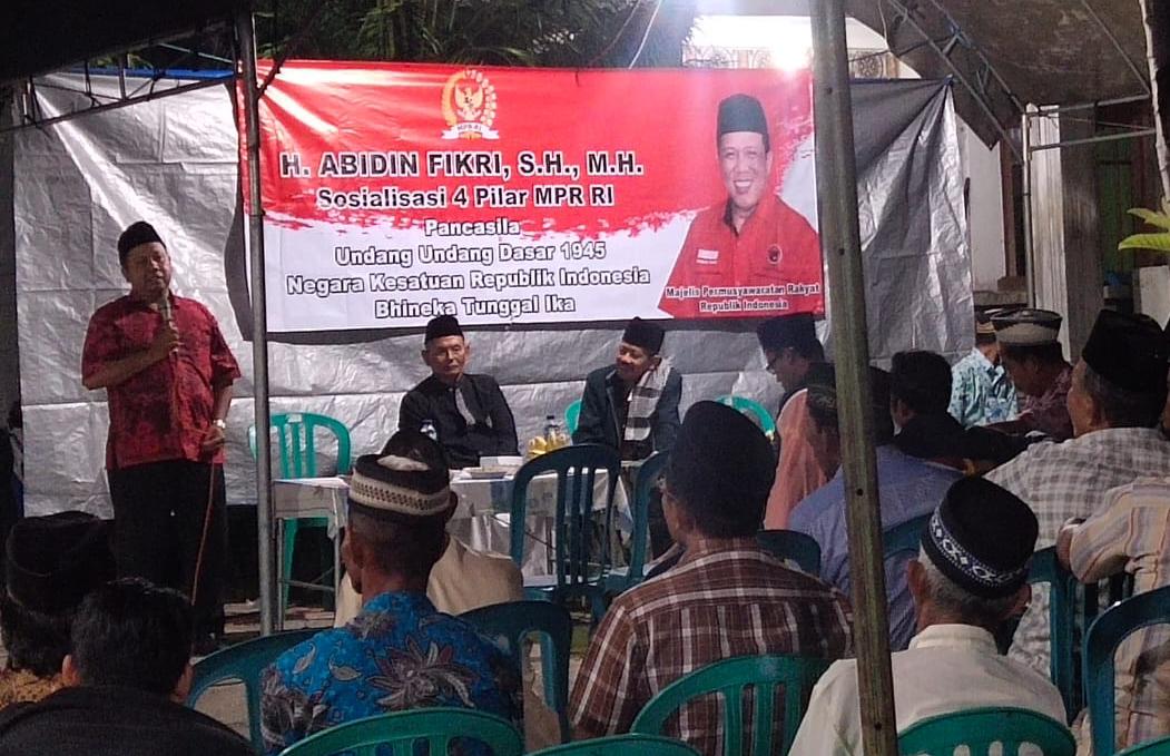 Gotong Royong Perkuat Persatuan Bangsa