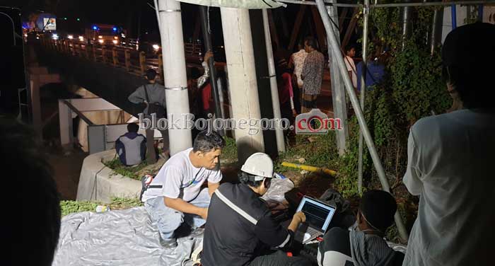 Pantau Lintasan Jembatan di Komputer