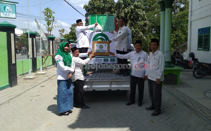 Kirab Koin Muktamar, PCNU Bojonegoro Kenalkan NU Sejak Dini pada Pelajar