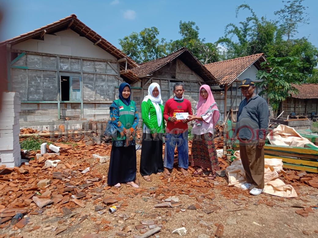 Lazis NU Ngambon Beri Bantuan Korban Hujan Angin