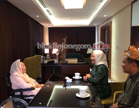 Bupati Beserta Suami Jamu Ibu Sinta Nuriah